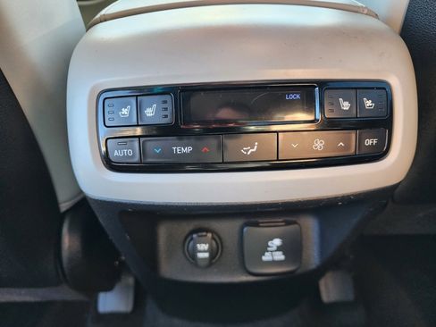 Used 2024 Hyundai Palisade SEL w/ Premium Package image 17