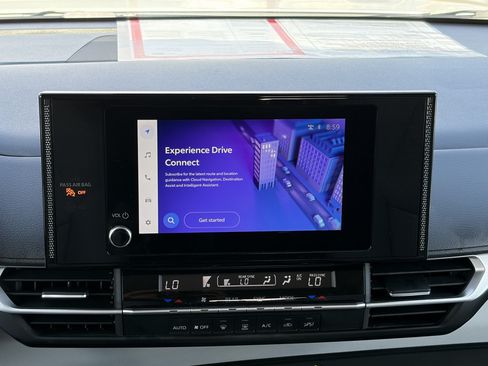 Certified 2025 Toyota Sienna LE FWD image 14