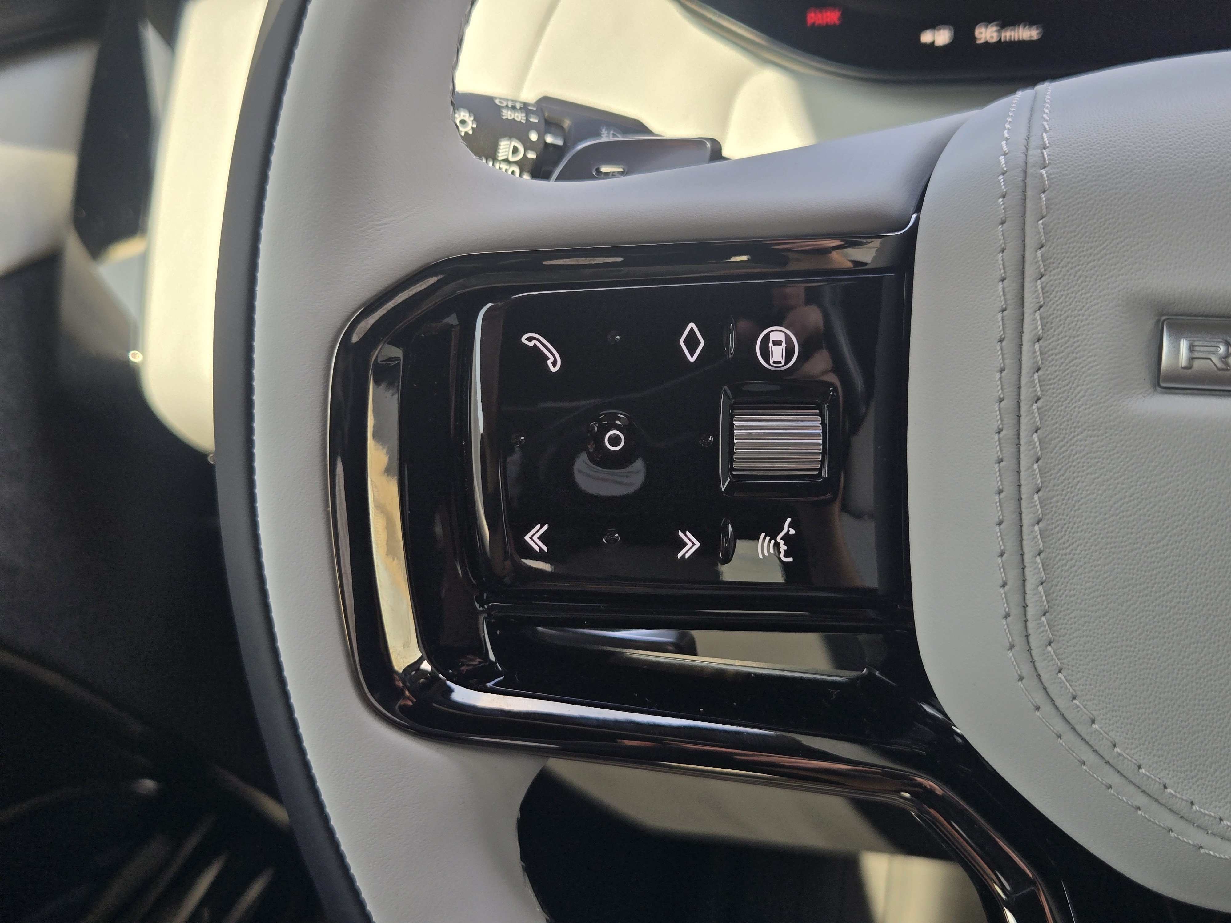 New 2026 Land Rover Range Rover Sport Autobiography AWD/4WD image 26