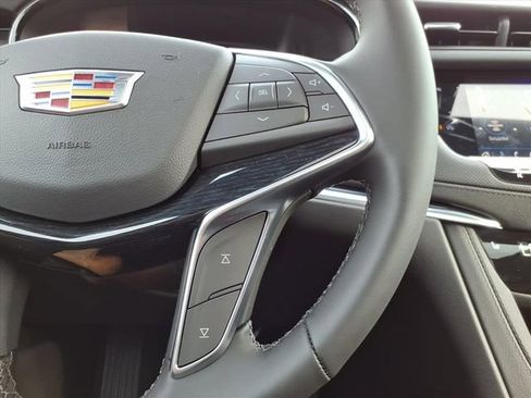 New 2025 Cadillac XT5 Premium Luxury image 35