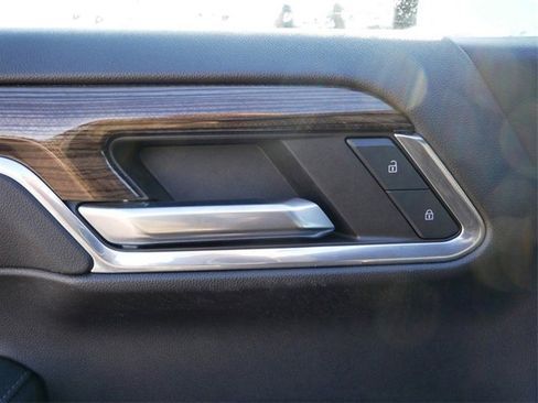 Used 2023 Chevrolet Silverado 1500 LT image 14