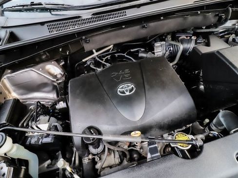 Used 2017 Toyota Highlander Limited image 31