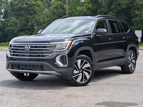 Used 2025 Volkswagen Atlas SE FWD image 4