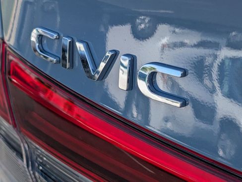 Used 2024 Honda Civic Sport image 12