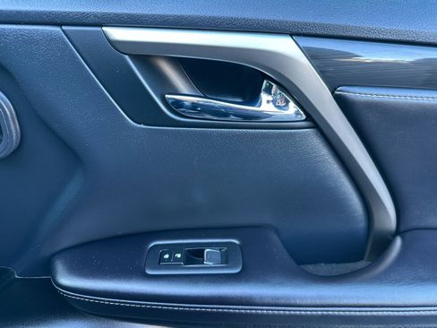 Used 2020 Lexus RX 450h AWD image 19