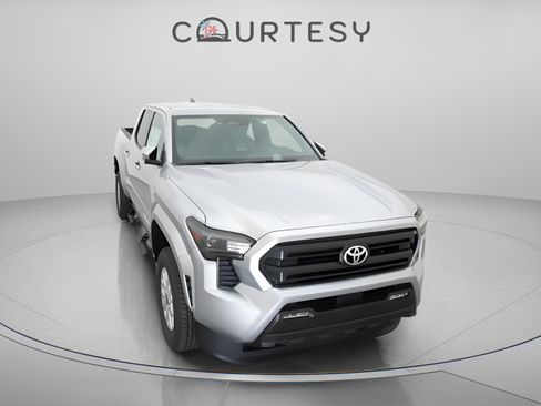 Certified 2026 Toyota Tacoma SR5 AWD/4WD image 19