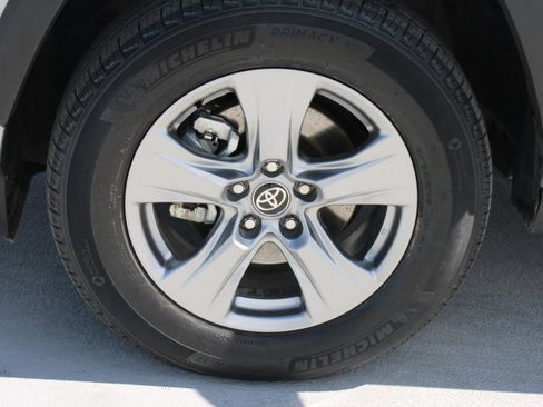 Certified 2025 Toyota RAV4 LE image 9