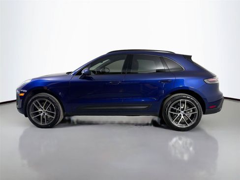 Certified 2026 Porsche Macan AWD/4WD image 2