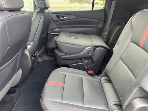 Used 2026 Chevrolet Traverse RS image 30