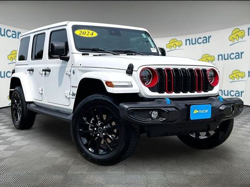 Used 2024 Jeep Wrangler Unlimited Sahara w/ Technology Group AWD/4WD image 1