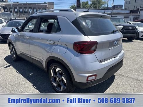 Certified 2026 Hyundai Venue SEL FWD image 7