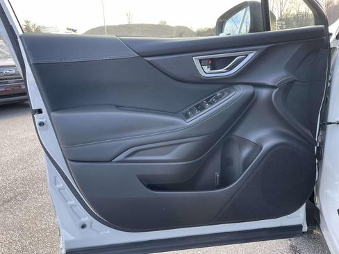 Used 2023 Subaru Forester Premium image 5