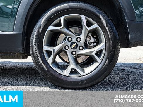 Used 2025 Chevrolet Trax LT FWD image 16