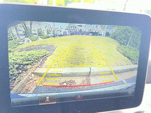Used 2019 Mercedes-Benz GLA 250 4MATIC image 9