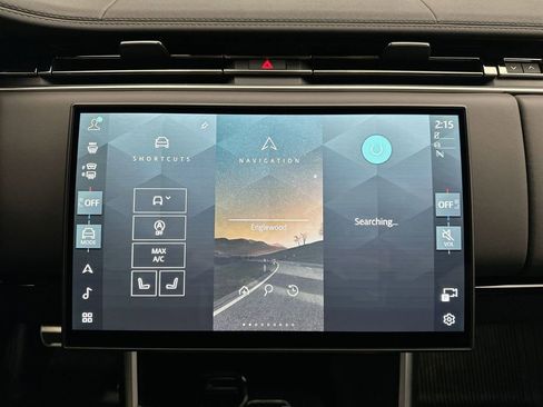 Certified 2025 Land Rover Range Rover SE image 26