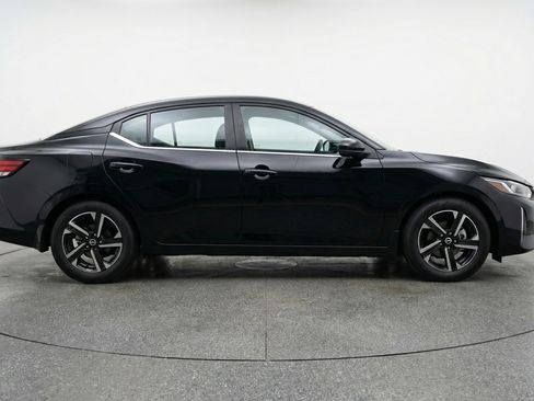 Used 2025 Nissan Sentra SV image 11