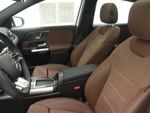 Certified 2025 Mercedes-Benz GLA 35 AMG 4MATIC image 33