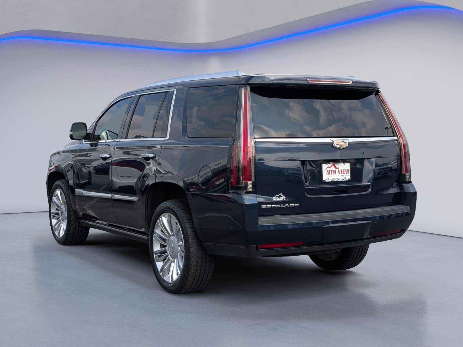 Used 2020 Cadillac Escalade Platinum AWD/4WD image 7