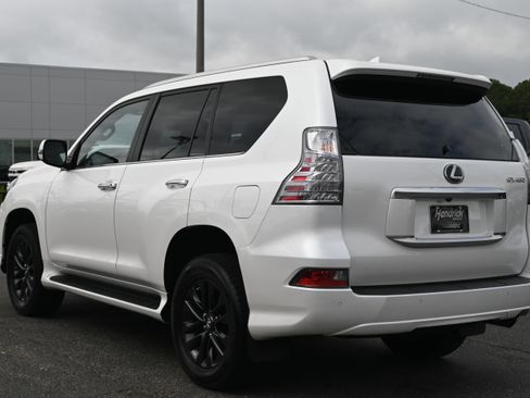 Used 2023 Lexus GX 460 Premium w/ Premium Plus Package image 12