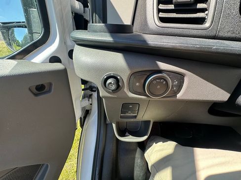 Used 2025 Ford Transit 250 Low Roof w/ Exterior Upgrade Package RWD image 14