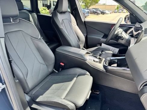 Used 2025 BMW X3 xDrive30i AWD/4WD image 9