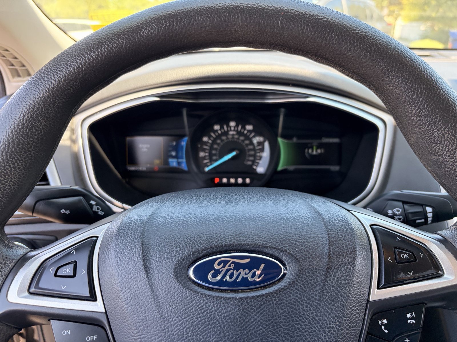 Used 2014 Ford Fusion SE FWD image 28