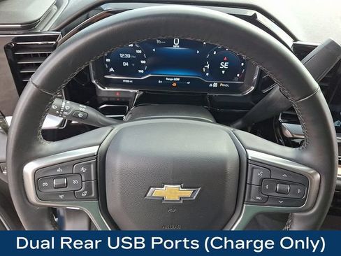 Used 2023 Chevrolet Silverado 1500 LT AWD/4WD image 4