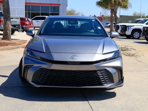 Used 2025 Toyota Camry SE w/ Multimedia Upgrade Package image 24