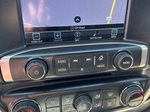 Used 2018 GMC Sierra 1500 SLT w/ Texas SLT Premium Package AWD/4WD image 7