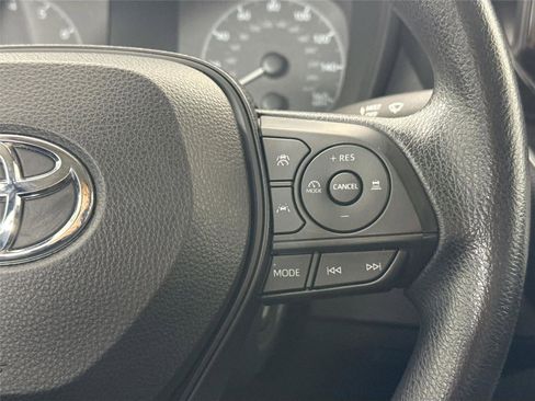 Certified 2023 Toyota Corolla LE image 18