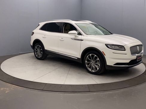 Used 2023 Lincoln Nautilus Reserve AWD/4WD image 7