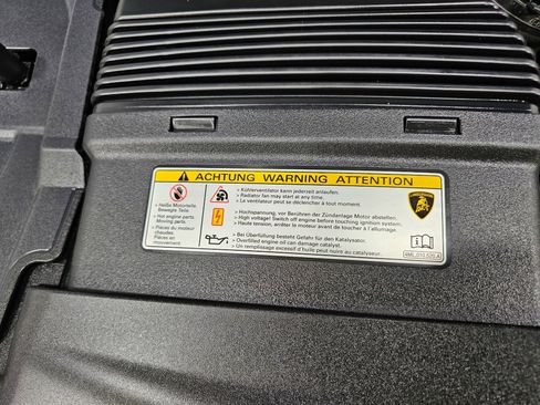 Used 2021 Lamborghini Urus image 44