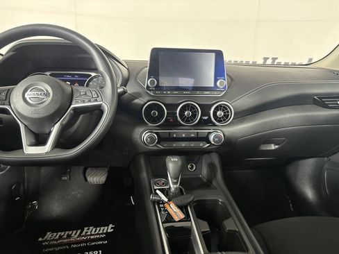 Used 2023 Nissan Sentra SV FWD image 22