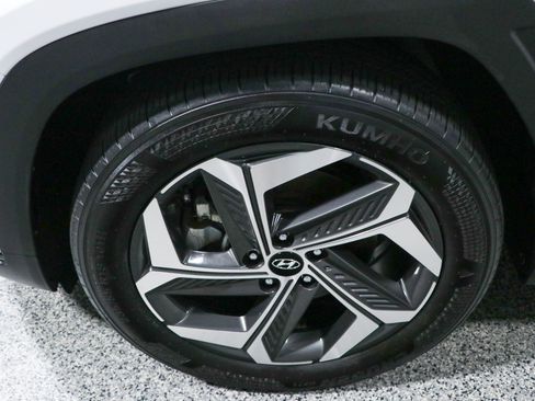 Used 2022 Hyundai Tucson Limited FWD image 11