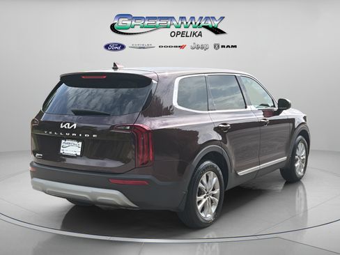 Used 2022 Kia Telluride LX FWD image 7