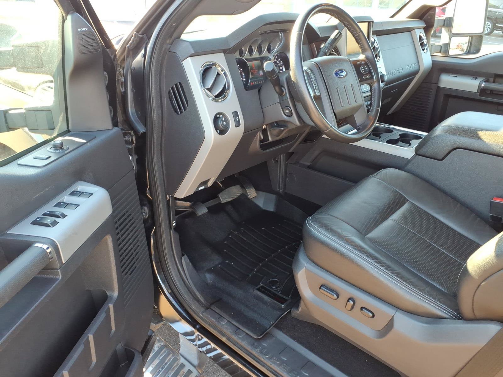 Used 2015 Ford F250 Lariat w/ Snow Plow Prep Package AWD/4WD image 10