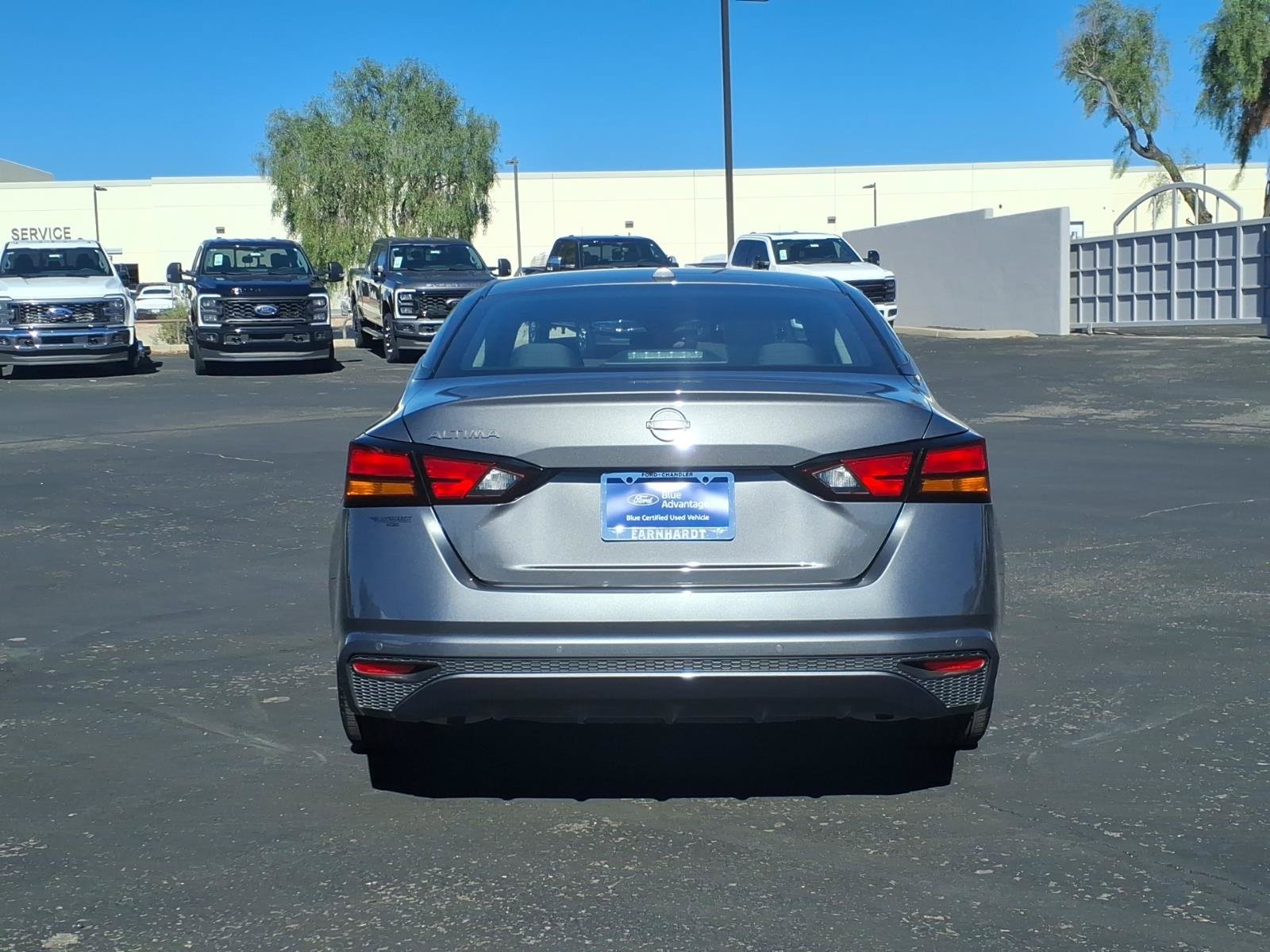 Used 2025 Nissan Altima 2.5 SV FWD image 4