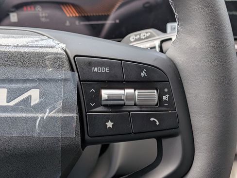 New 2026 Kia Sportage EX FWD image 19