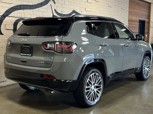 Used 2022 Jeep Compass Limited w/ Elite Group AWD/4WD image 4
