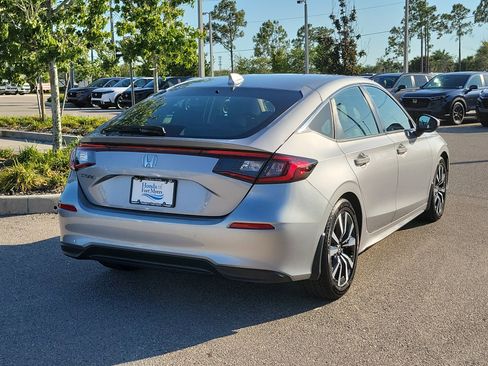 Used 2022 Honda Civic EX-L image 4