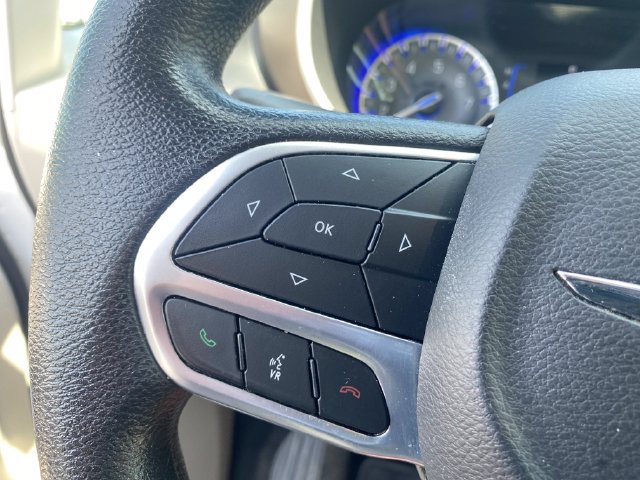 Used 2021 Chrysler Voyager Lxi FWD image 30