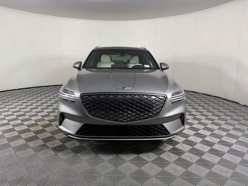 Used 2024 Genesis Electrified GV70 AWD/4WD image 5