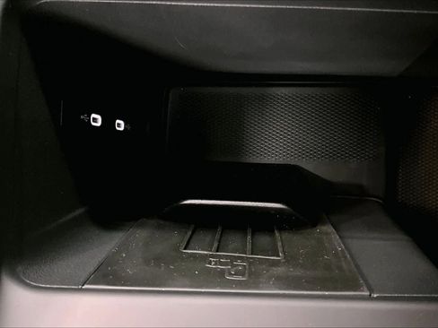 New 2026 Volkswagen Tiguan SE R-Line image 23