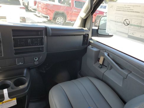 New 2026 GMC Savana 2500 Extended RWD image 15