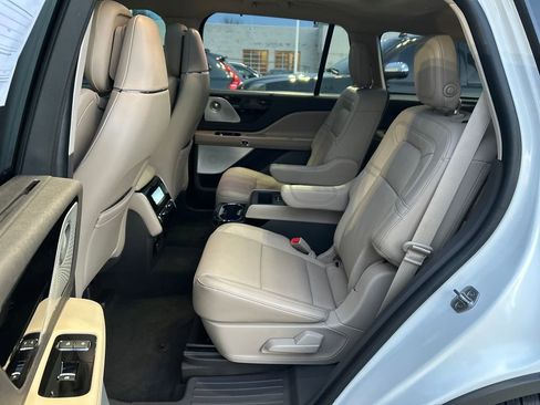Used 2020 Lincoln Aviator Reserve w/ Equipment Group 201A image 23