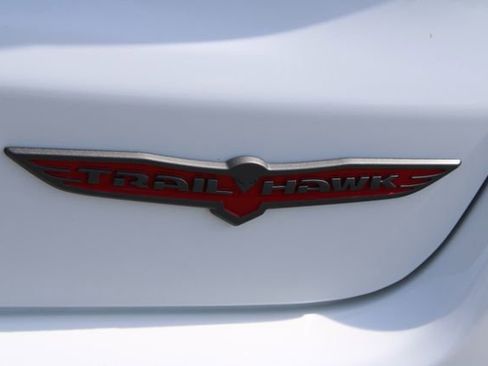 Used 2024 Jeep Compass Trailhawk image 6