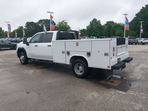 Used 2025 GMC Sierra 3500 Pro w/ Convenience Package AWD/4WD image 7