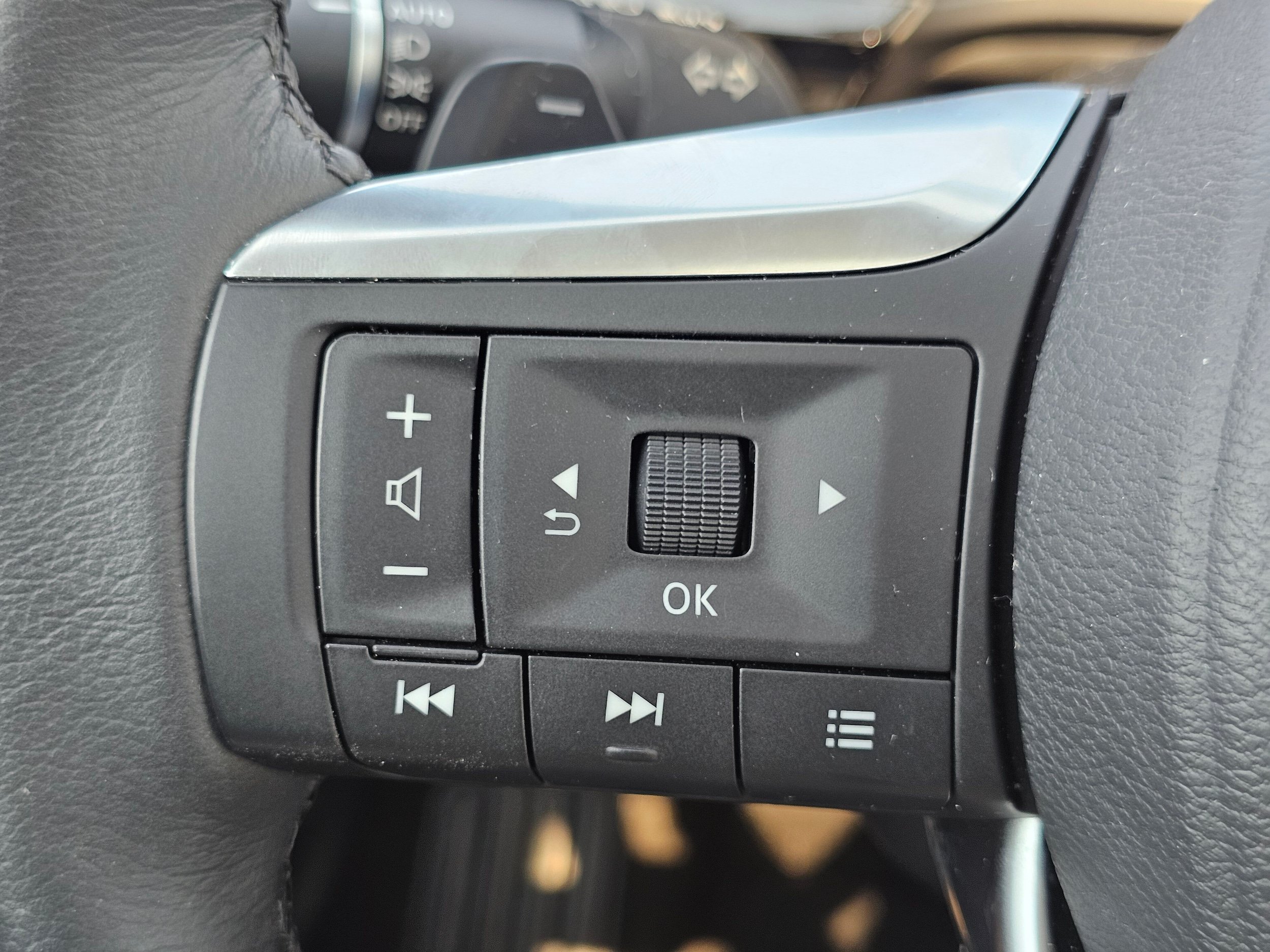 Used 2025 INFINITI QX60 Pure AWD/4WD image 28