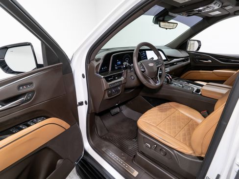 Used 2023 Cadillac Escalade Sport image 12