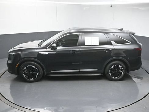 Used 2025 Kia Sorento S FWD image 46